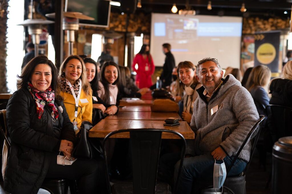 Chicureo Comercial Encuentro de emprendedores Charla fondos concursables Colina emprende corfo sercotec Colina chicureo networking