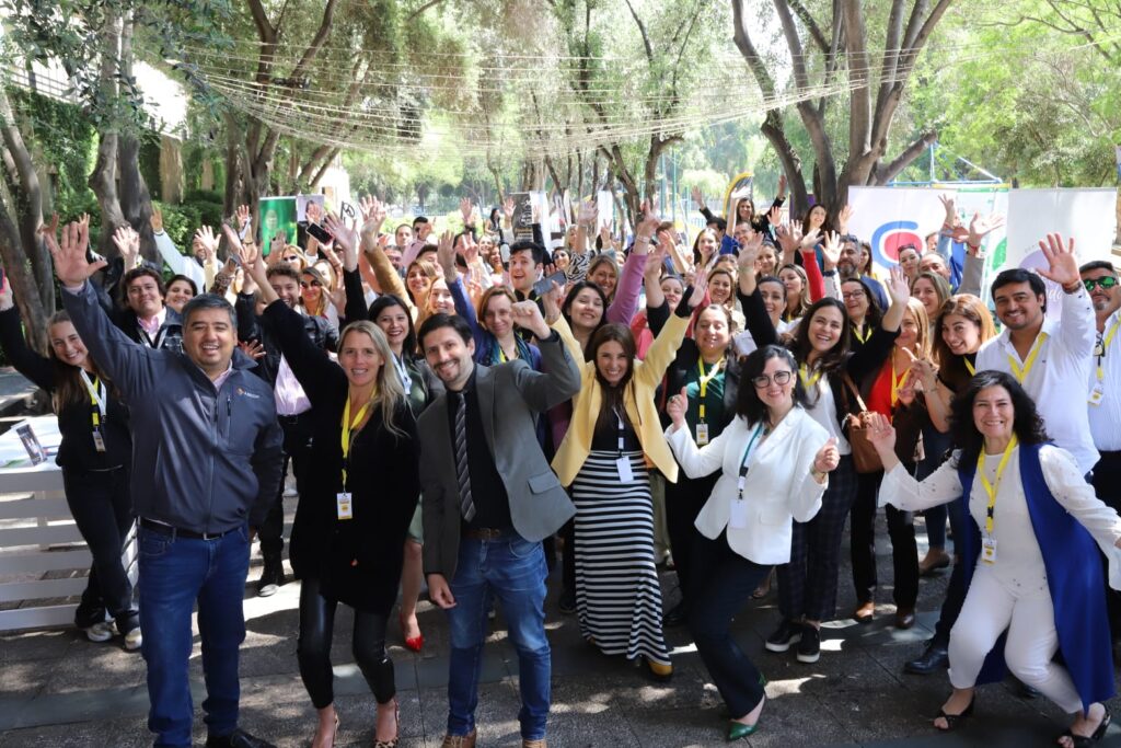 Encuentro de Emprendedores Chicureo Comercial Seminario de negocios Charla Networking